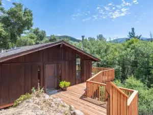 New- Cabin by the River