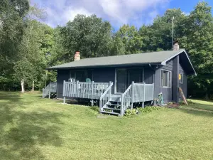 Your Own Private Resort on Woman Lake!
