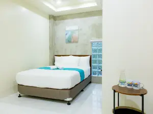 Coastal Breeze Hotel