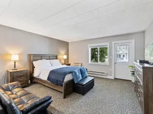 Stylish Studio with Kitchen and Private Porch - Tranquil Retreat