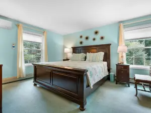 Private Lower Level and Serene Outdoor Patio - Charming Spacious Escape