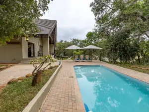 Phelwana Game Lodge