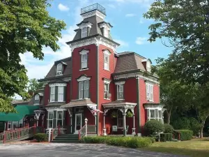 Garfield Inn