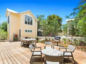 Stunning Views, Outdoor Dining, and Fitness Access - Gorgeous Gulf Retreat