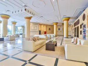 Crown Palace Hotel