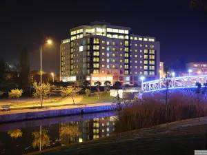 Parion Hotel