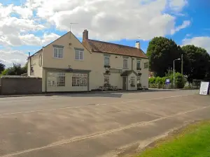 The River Don Tavern and Lodge