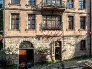 디럭스 부티크 호텔 팔레아 폴리