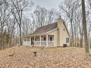 평화로운 블루밍턴 홈: 데크 & 포레스트 뷰