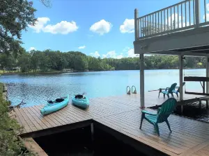 Great Views! 1st Week of June Open! Private Point Lot! Pool Table, Kayaks & More