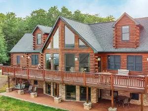 Luxury Lodge! Private Location! Unrivaled Panoramic Lake/Mountain View!