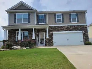 Heart of Simpsonville-Family Friendly. Gym,Firepit