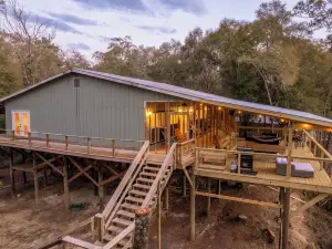 Charming River House, escape from the hustle and bustle of everyday life.