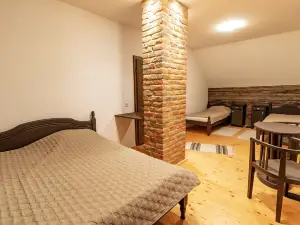 Barn Guesthouse Csíkdelne