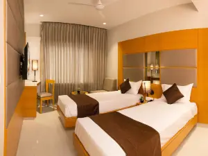 Sri Aadhish Grand Hotel