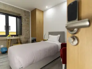Alojamento Girassol - Guest House - Quarto Com Casa de Banho Privativa