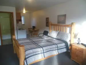 Clark Fork Lodge