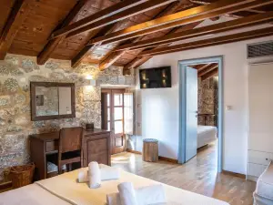 Trapela Areopolis, Boutique Hotel