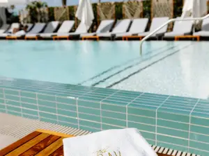 The Ray Hotel Delray Beach, Curio Collection by Hilton