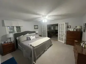 Easy access to tri-state attractions.  Lakes, golf, wildlife and more.