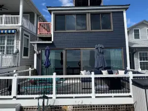 3 bedroom, waterfront cottage on the shores of the Chesapeake Bay.