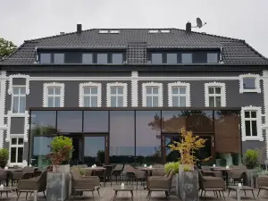 เลาจ์โฮเทล ซีเทอราสเซ่น วันดลิทซี