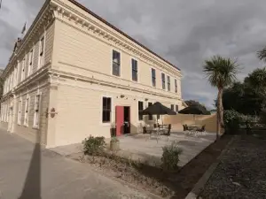 The Royal Hotel Featherston - Boutique Hotel