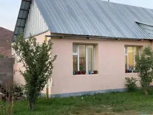 Rozalinda Guesthouse