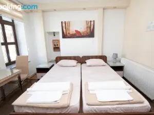 Stone Bridge Apartments