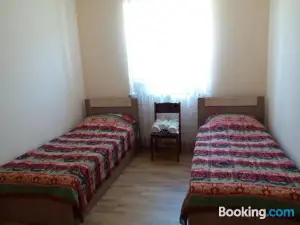 Areni Tavern-B&B
