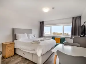Late Rooms at North Devon Resort