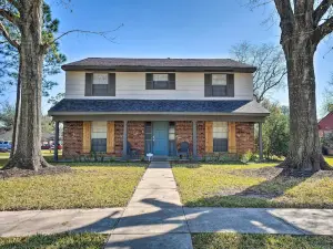 Modern House w/ Fireplace, Walk to Fishing!