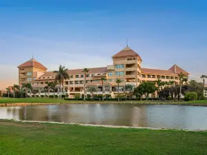 Hilton Pyramids Golf