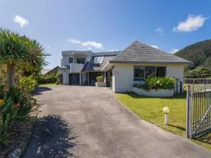 Beach Haven Bonanza - Pauanui Holiday Home