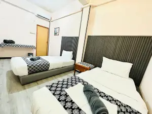 Hotel and Homestay Four Friends Tanah Merah