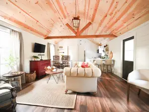 Luxury Cottage 20 minutes from Texas A&M