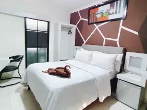 The Rich Hotel