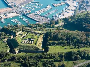 St Margaret's 2-Bed Chalet - Sleeps 4 & Pets ok