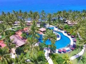 홀리데이 리조트 롬복