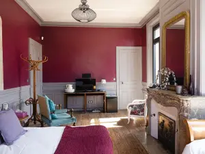 La Maison au Fil du Temps