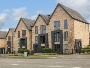 4 Rockcliffe Grange