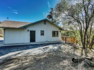 優勝美地附近的山中住宅，提供幸福度假屋！