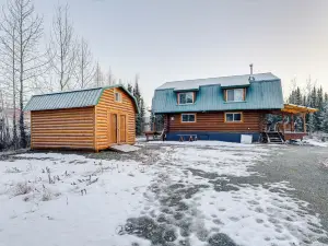 3 Mi to Kenai River: Secluded Sterling Cabin!