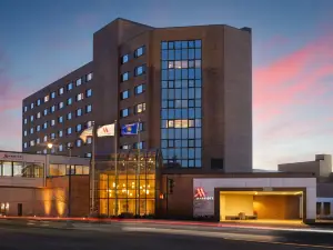 Oshkosh Marriott Waterfront Hotel & Convention Center