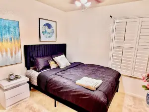 Spacious 7-bedroom villa in brilliant Merced with WiFi, fitness room, AC