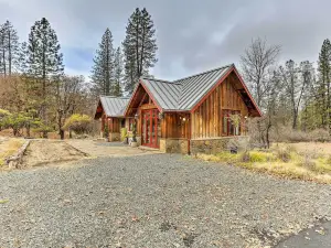 Peaceful Shasta Cascade Getaway on 15-Acre Ranch!