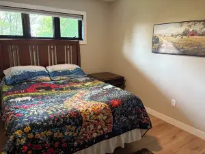 Birchwood Farms – 25 Acres, Atv & Snowmobile Trails, Sleeps 12, Pure Adventure!