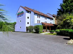 Brit Hotel Confort Pau Lons