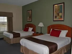 Paola Inn and Suites