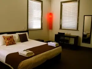 The Burwood Inn